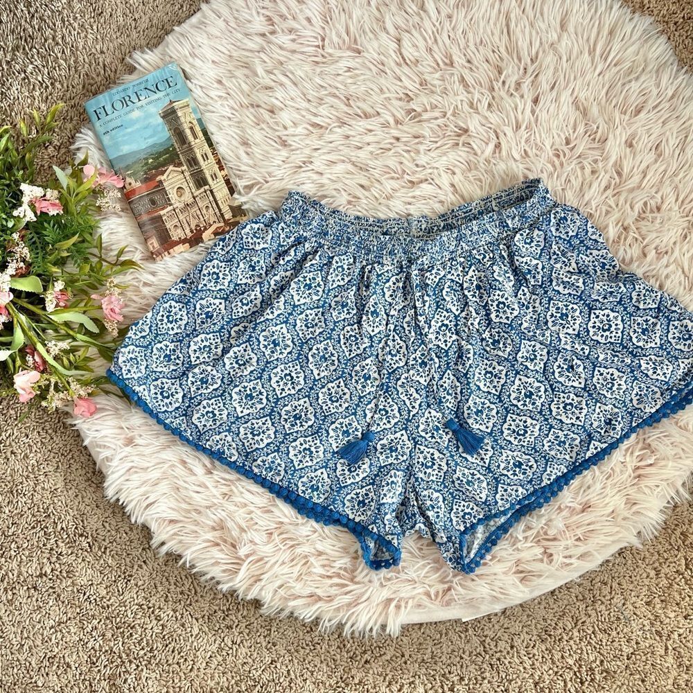 Matilda Jane Blue White Tassel Pull On Cool Breeze Geo Floral Shorts Sz M